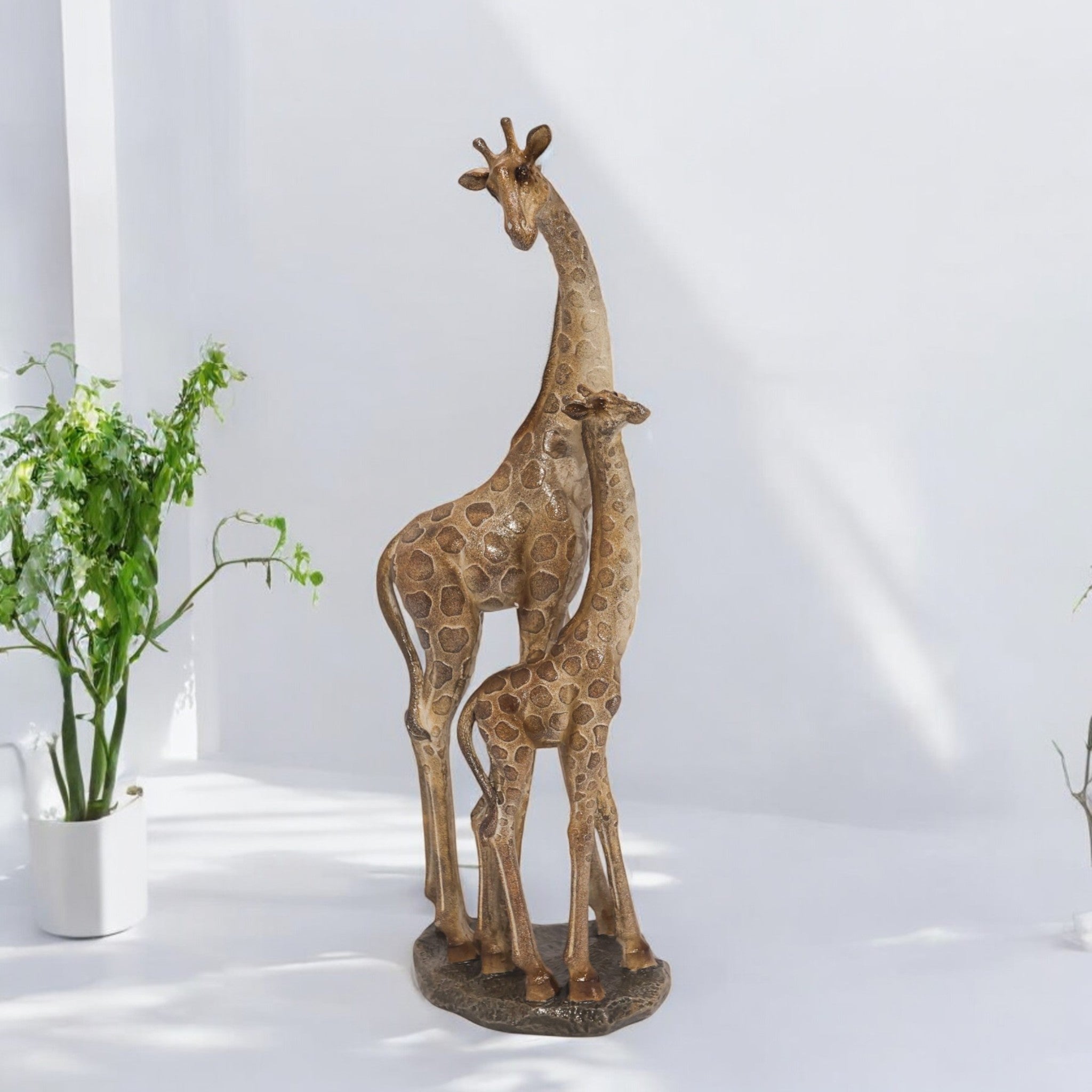"Golden Giraffe Family Sculpture | Mother & Baby Safari Art Statue | 45cm Luxury Home Decor Figurine - Divine Dekor