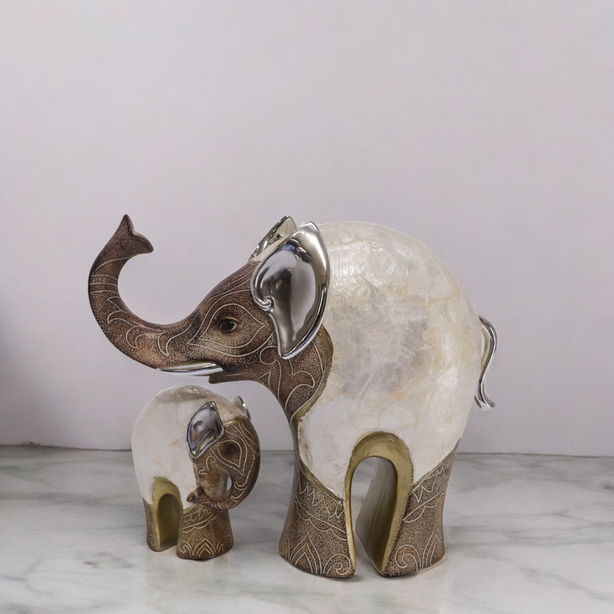 Divine Dekor Mother Child Elephant Set - White & Gold Family Decor Duo