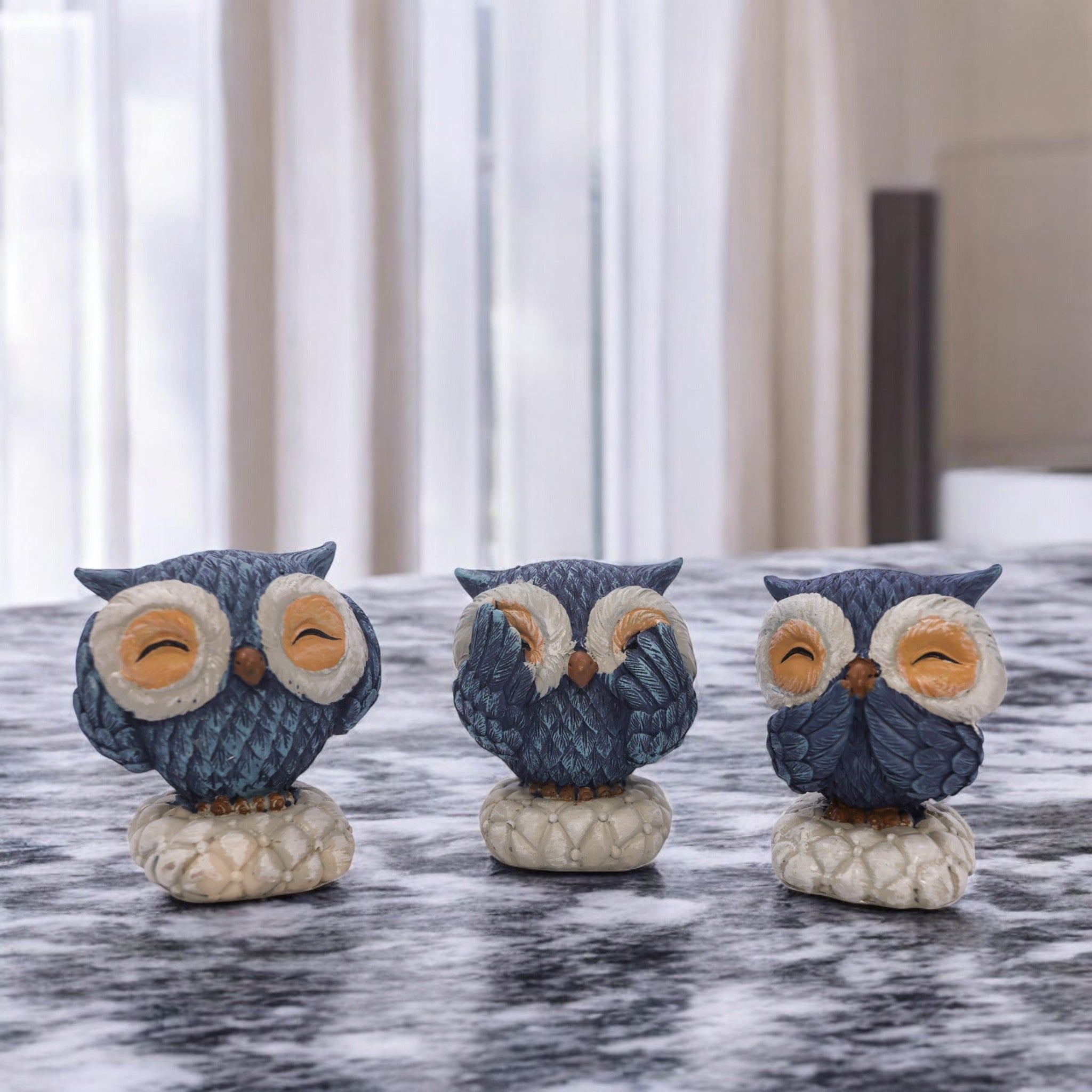 Divine Dekor Mini Owl Trio Set | 8.5cm Whimsical Bird Figurines | Cute Desk Decor | Modern Home Accessories (Navy-White)