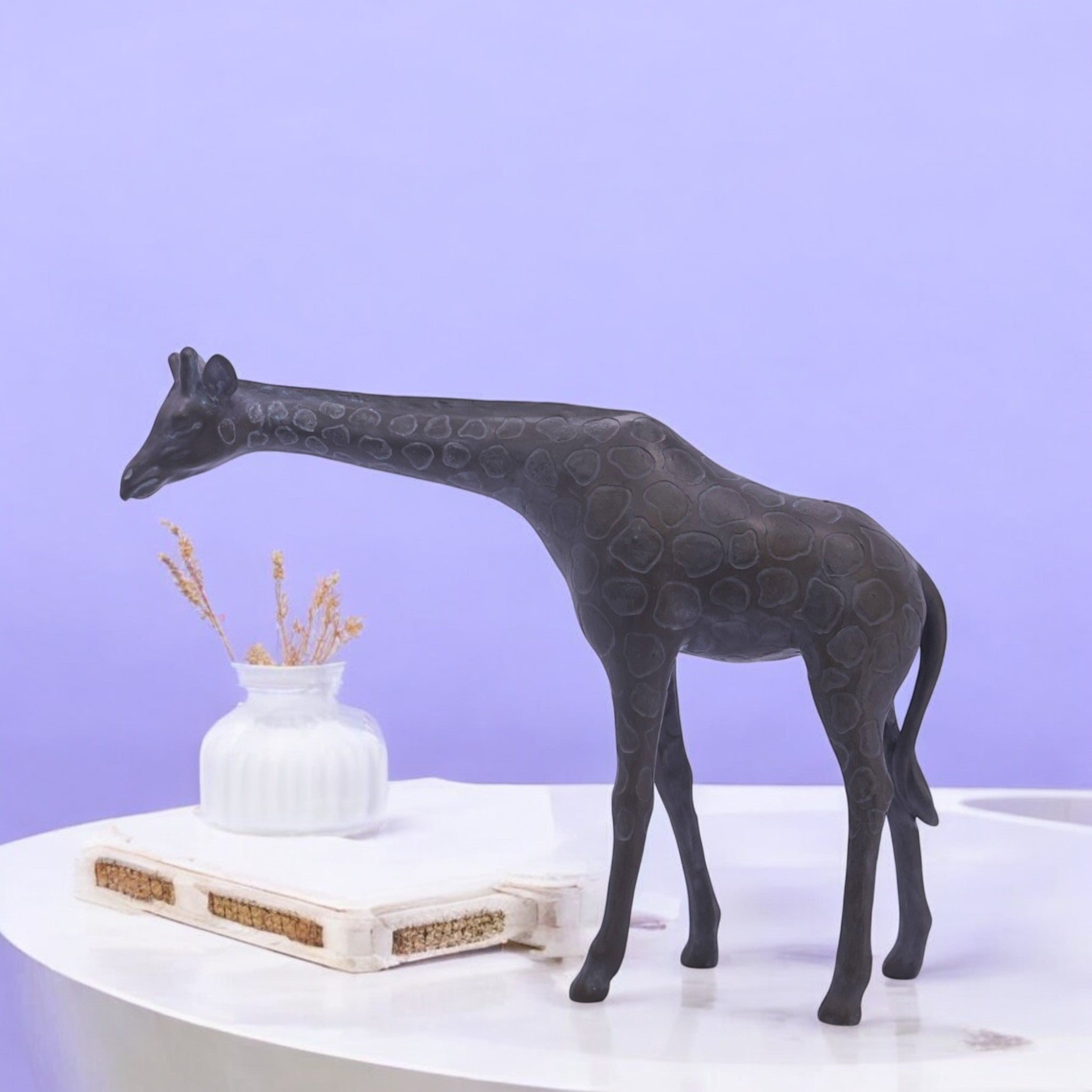 Handcrafted Resin Giraffe Sculpture | Modern African Safari Home Decor | 28.5cm