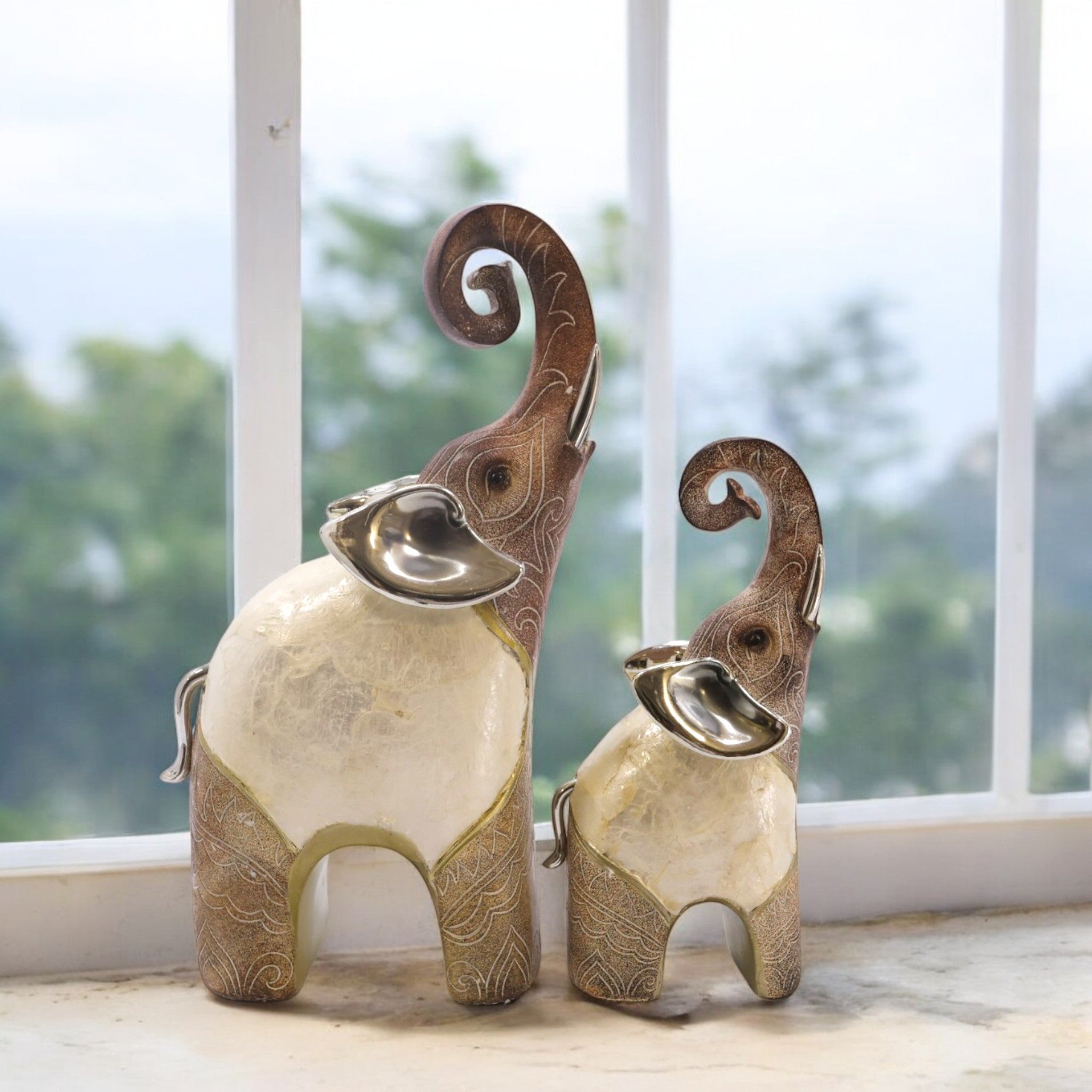 Divine Dekor Mother & Baby Elephant Set - Rustic White Home Decor Duo