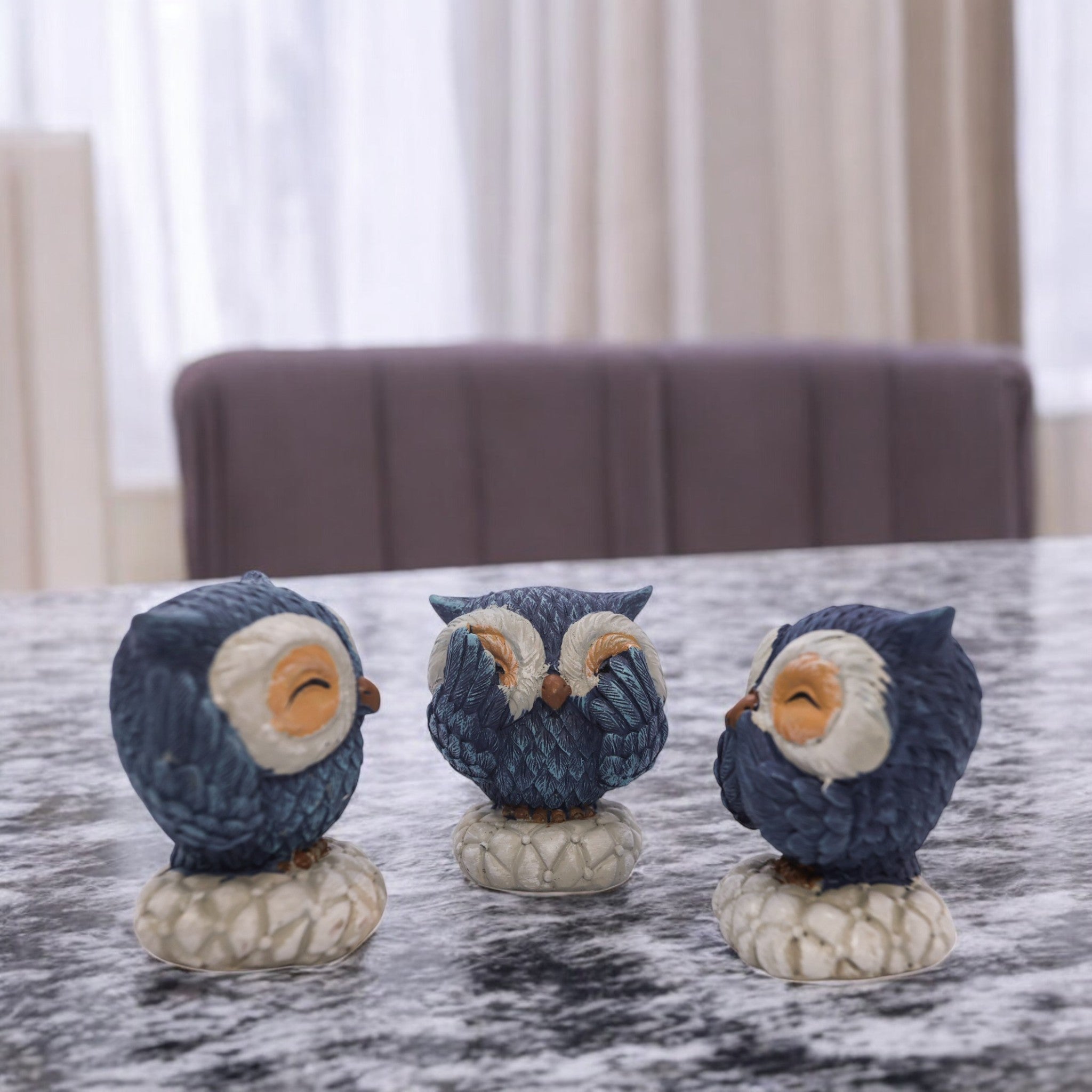 Divine Dekor Mini Owl Trio Set | 8.5cm Whimsical Bird Figurines | Cute Desk Decor | Modern Home Accessories (Navy-White)