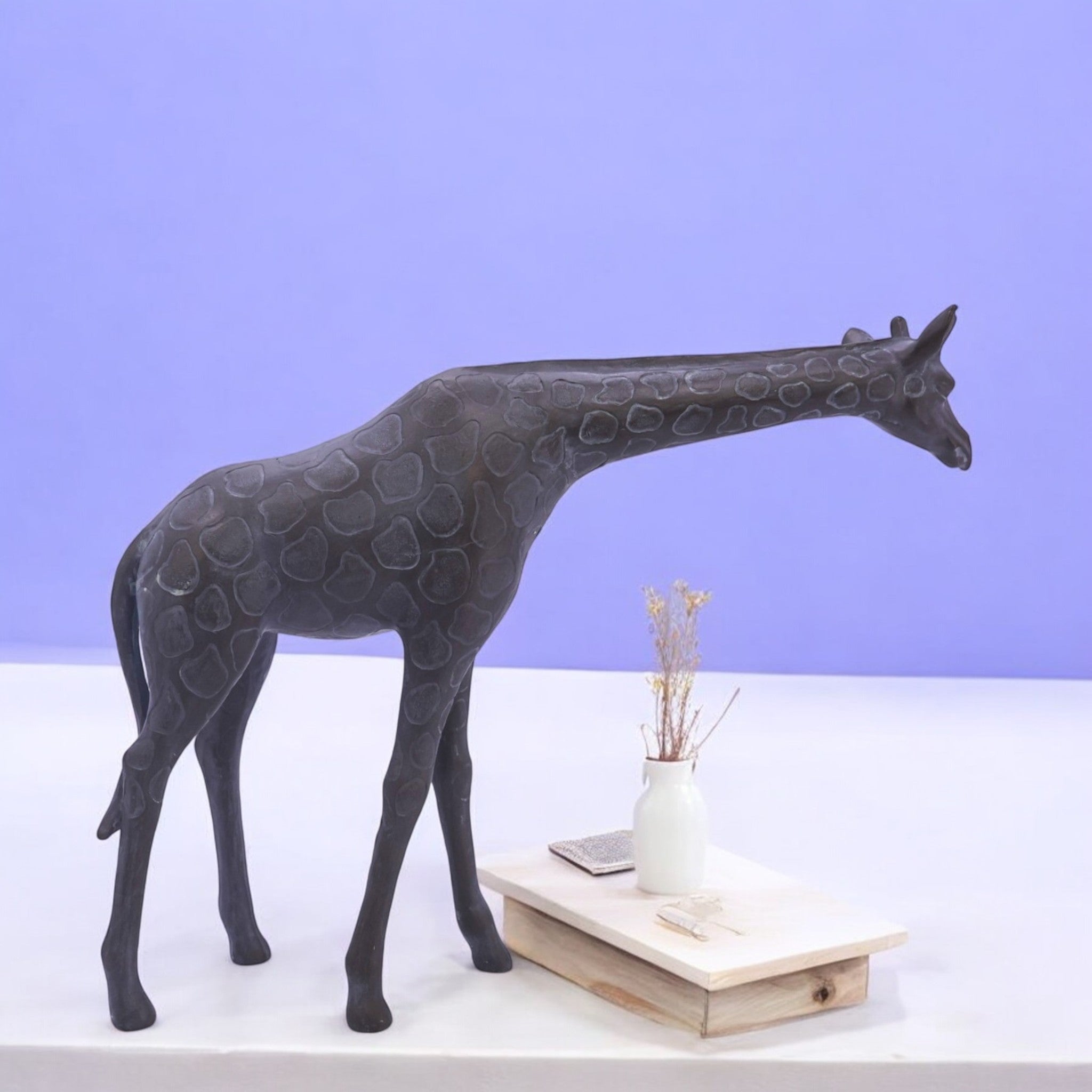 Handcrafted Resin Giraffe Sculpture | Modern African Safari Home Decor | 28.5cm
