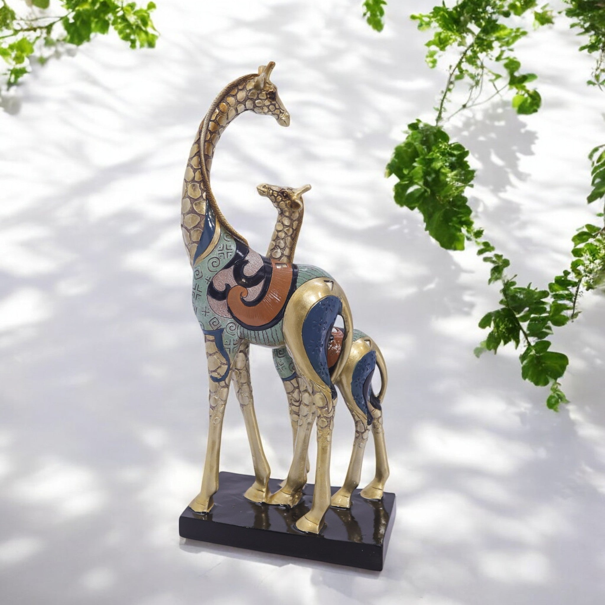Luxury Giraffe Family Sculpture | Parent & Baby Golden Art Statue | 39cm Premium Home Decor - Divine Dekor