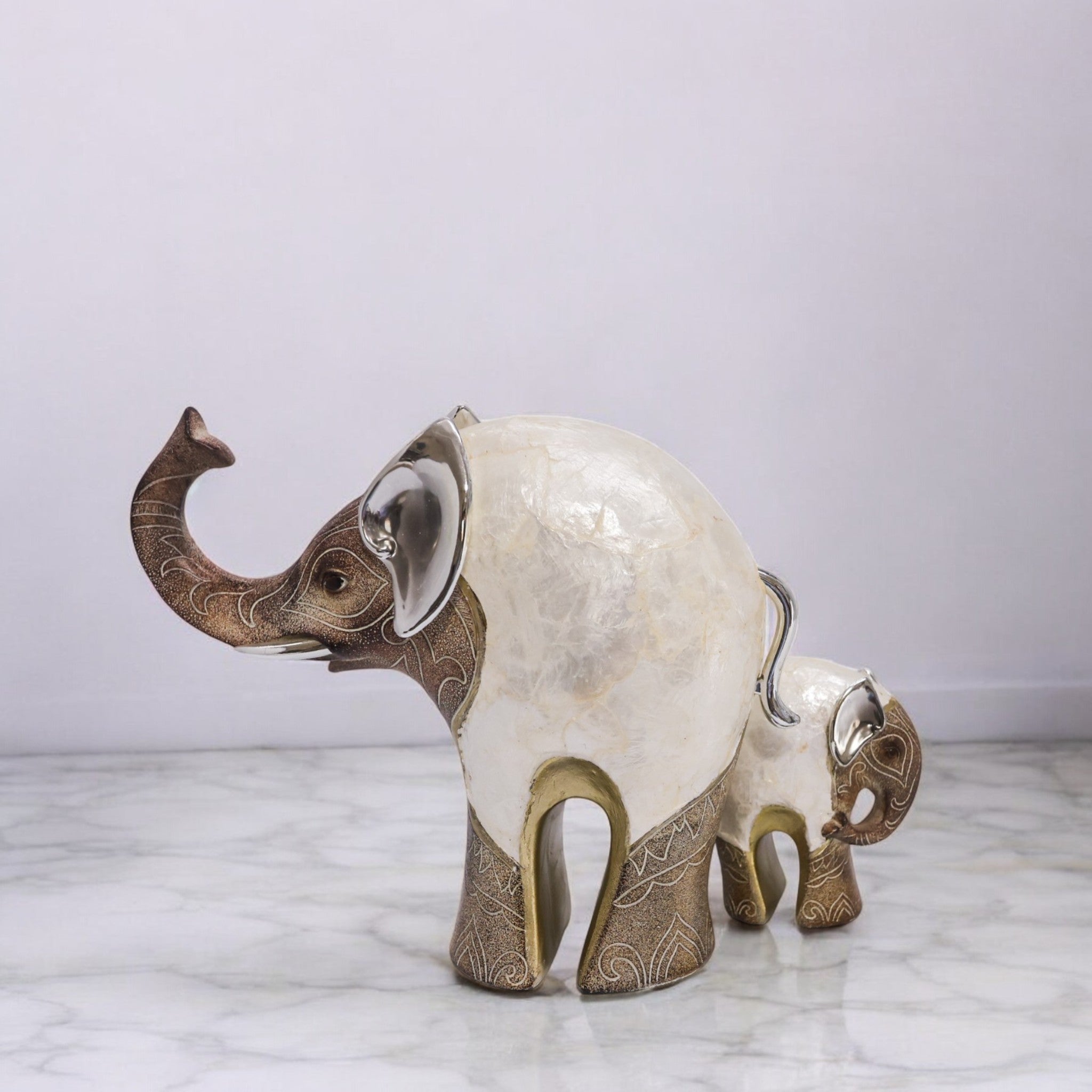 Divine Dekor Mother Child Elephant Set - White & Gold Family Decor Duo