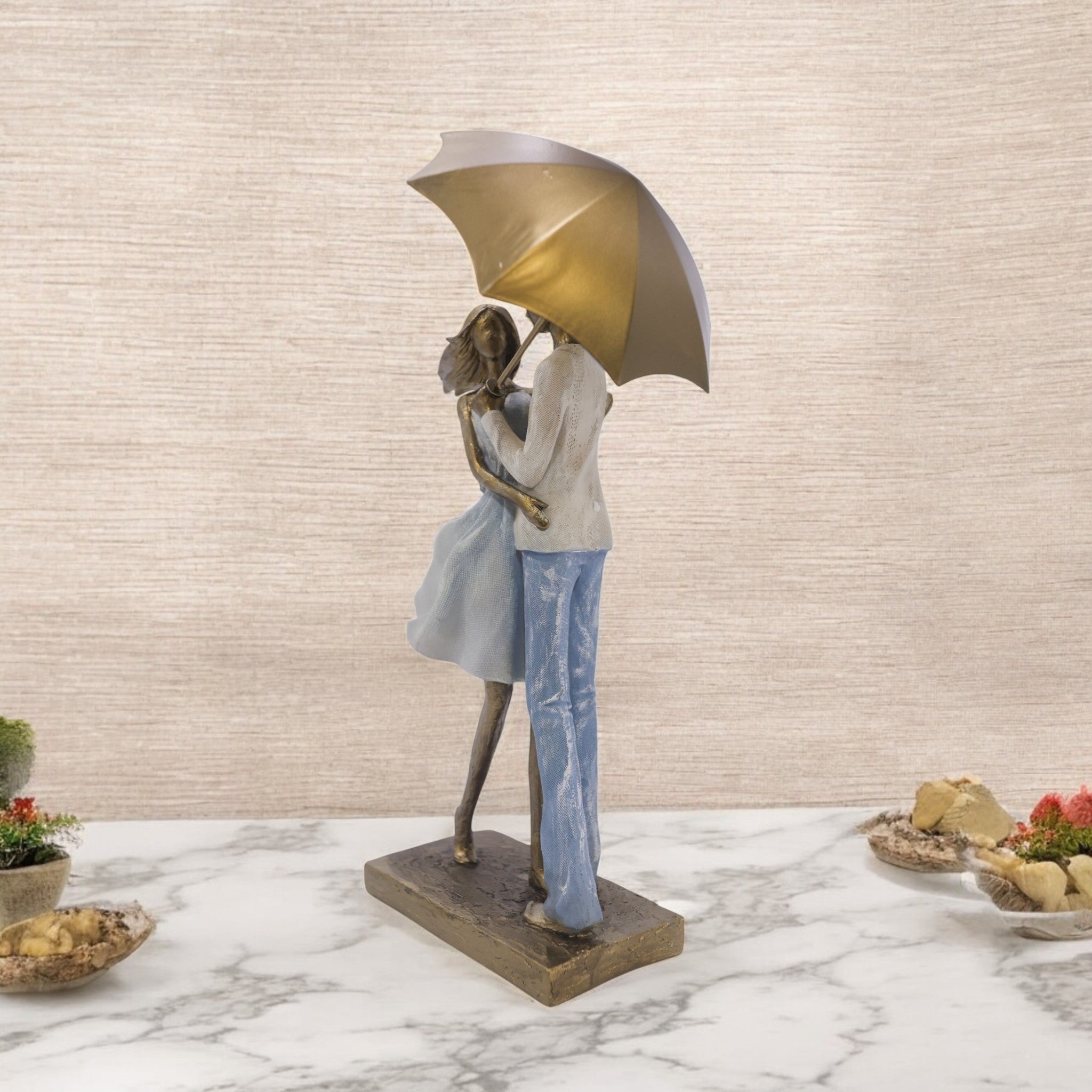 Divine Dekor Romantic Rain Dance Sculpture | 31cm Love Couple with Umbrella | Elegant Romance Collection | Wedding & Anniversary Gift