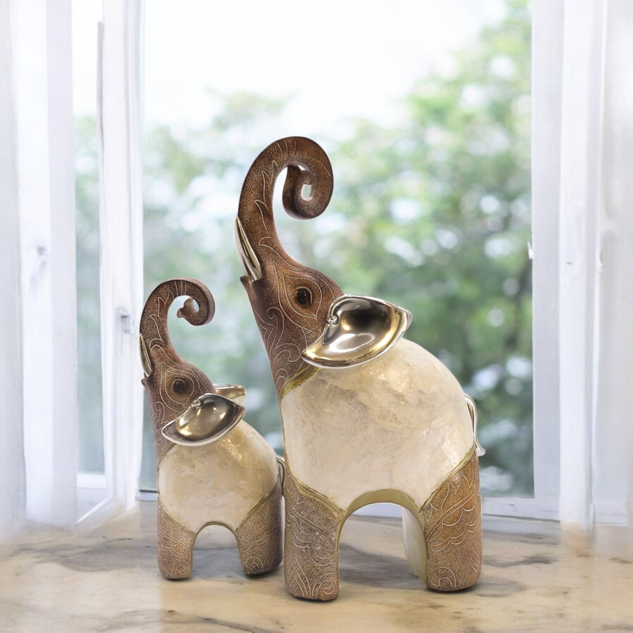 Divine Dekor Mother & Baby Elephant Set - Rustic White Home Decor Duo