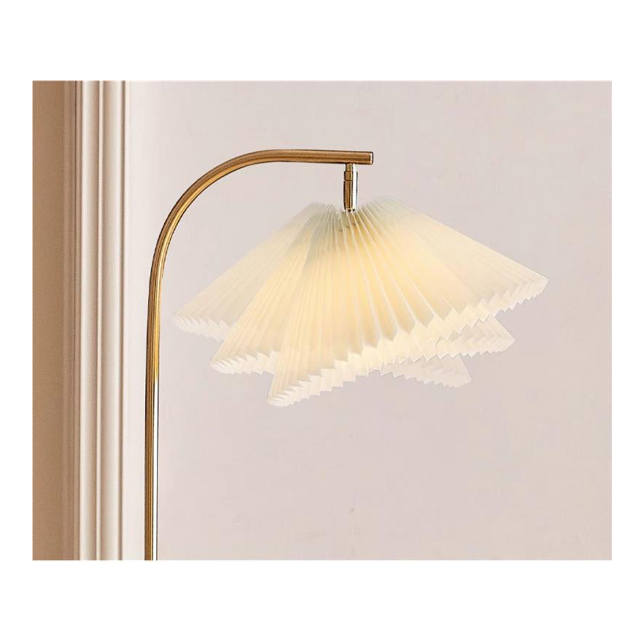 Smart Floor Lamp with Wireless Charging | White Storage Light | 156cm Modern Stand
