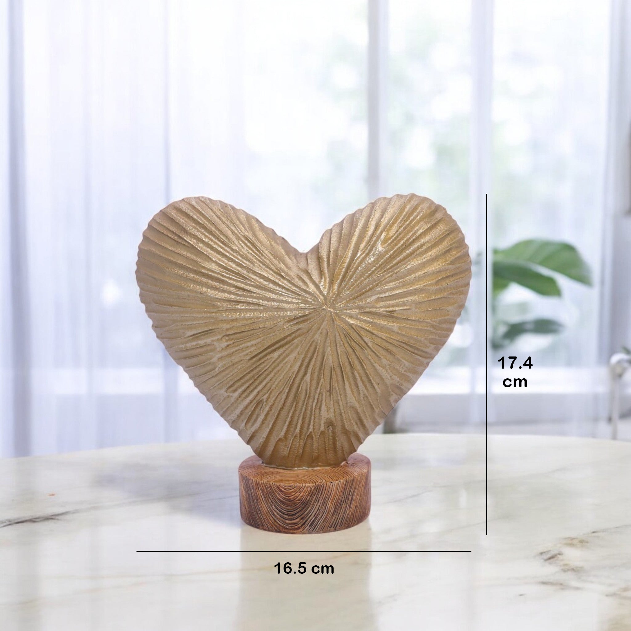 Golden Heart-Shaped Resin Decorative Sculpture – 17.4cm Elegant Home Decor | Divine Dekor