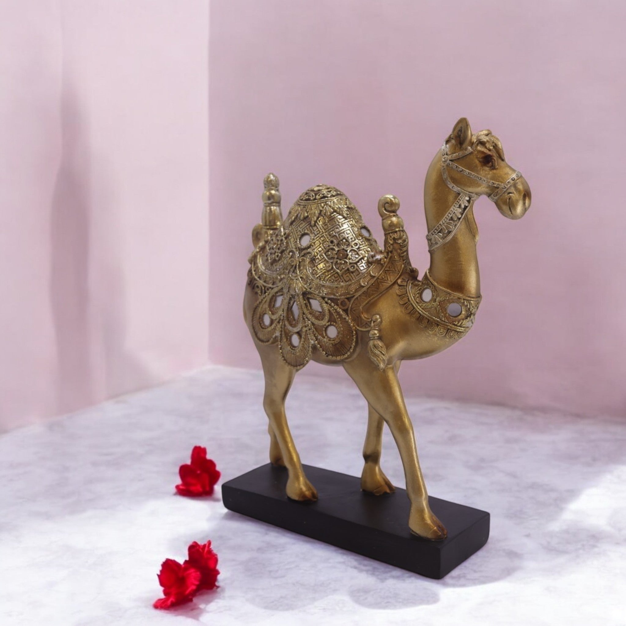 Divine Dekor Golden Camel Statue - Large Luxury Resin Desert Art Decor