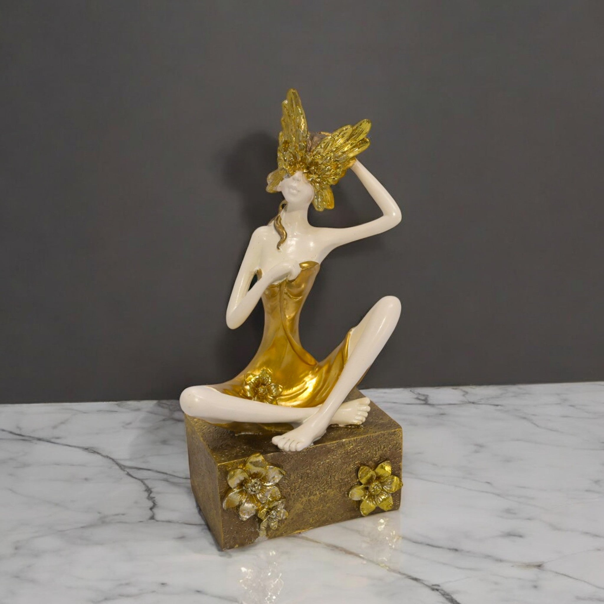 Divine Décor’s Elegant Ballet Dancer Sculpture 28cm | White & Gold Performance Art Statue | Luxury Dance Decor | Divine Dekor