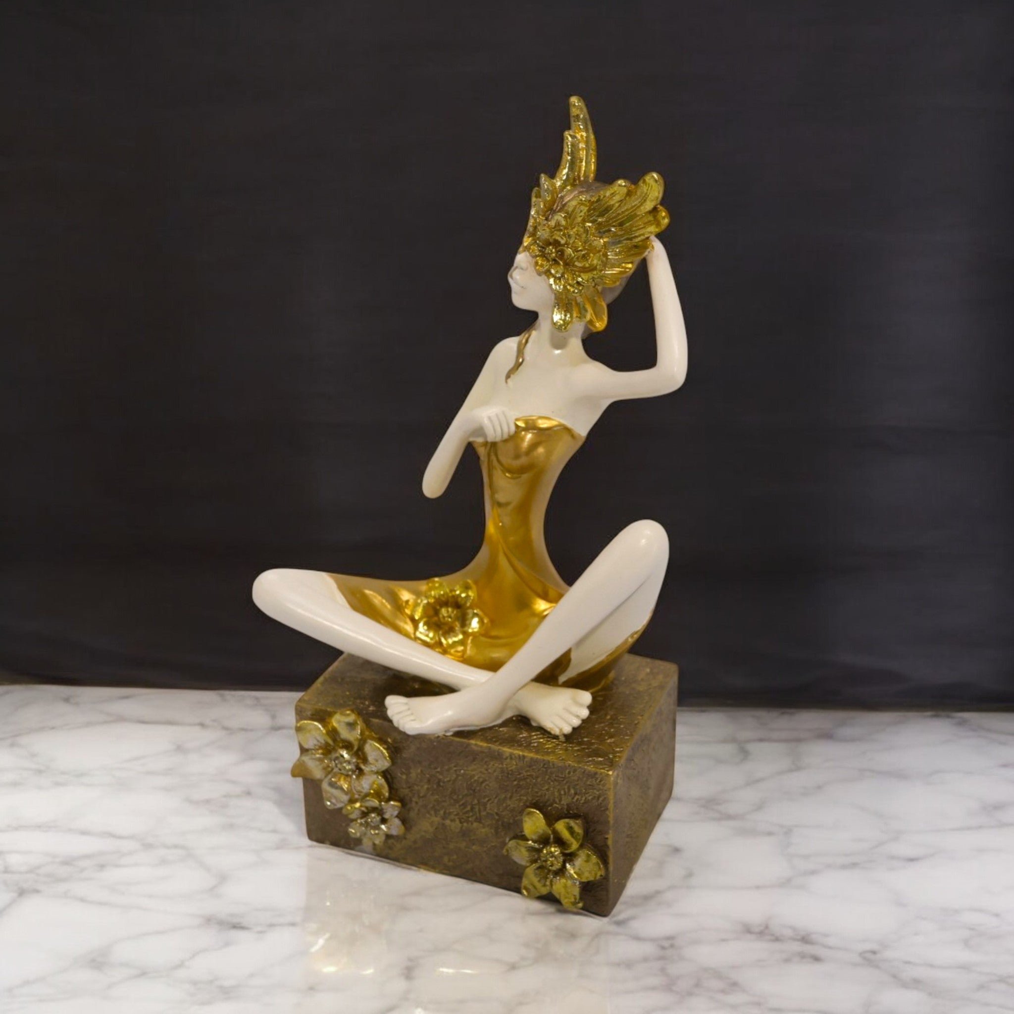 Divine Décor’s Elegant Ballet Dancer Sculpture 28cm | White & Gold Performance Art Statue | Luxury Dance Decor | Divine Dekor